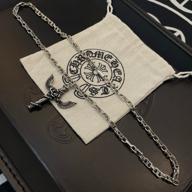 Ch*0me He**ts necklaces